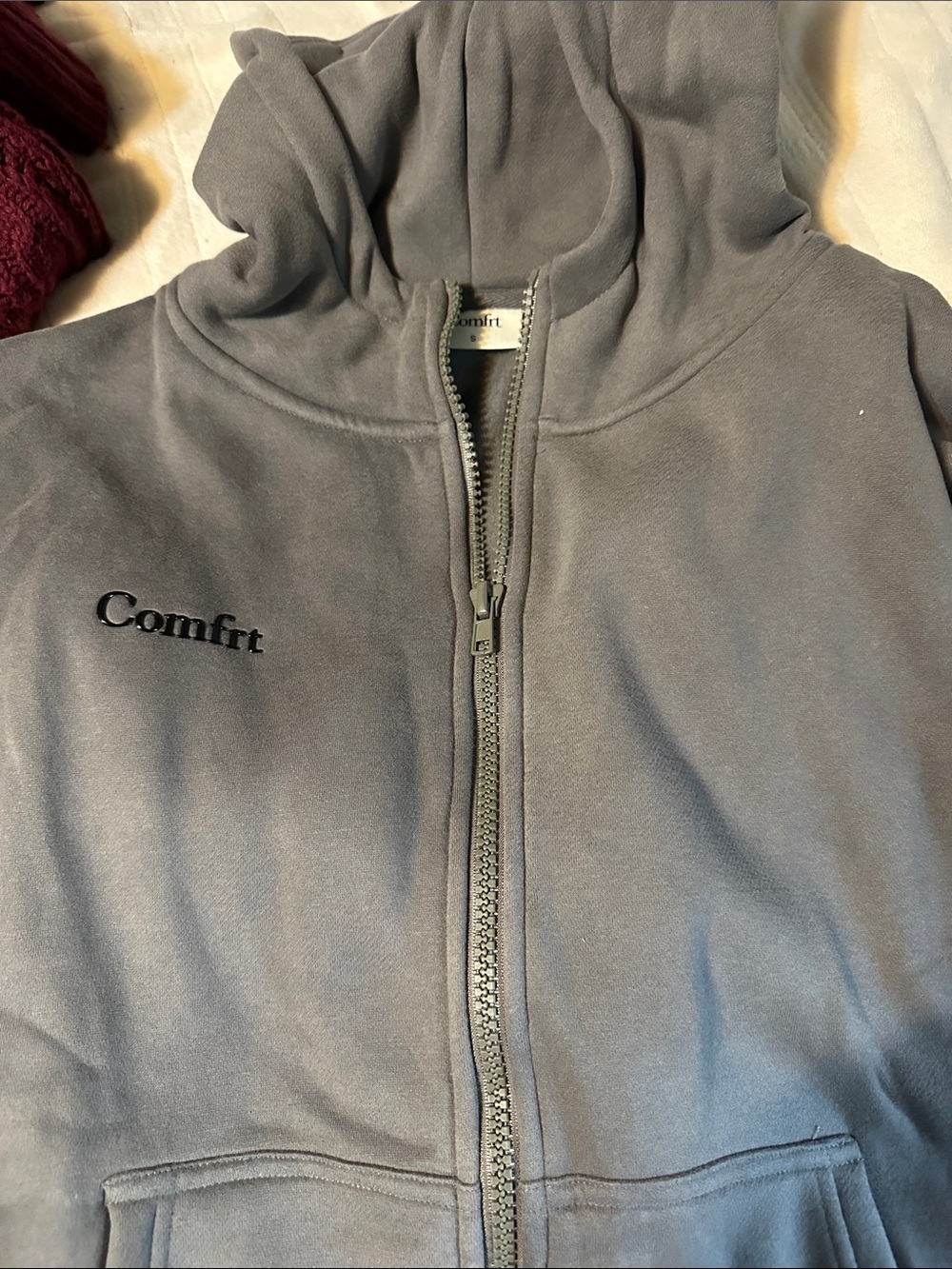 Small Comfrt Zip hoodie